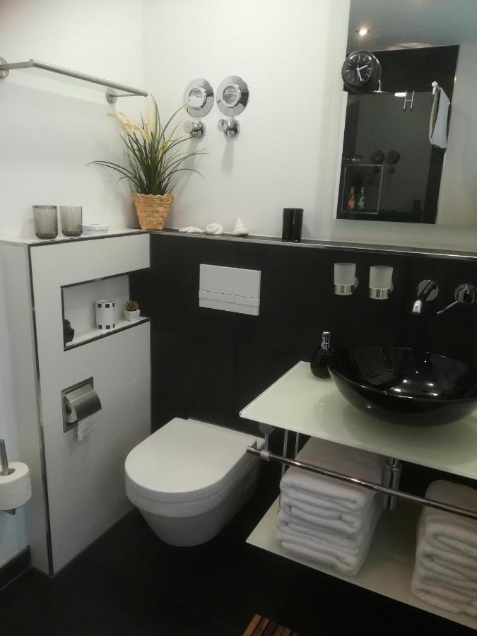 Appartment Fasanenhof Klinikum Und Uni Nah Mit Netflix Kassel Ngoại thất bức ảnh